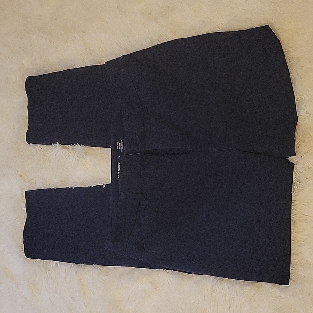 Old Navy Pixie Pants - 8